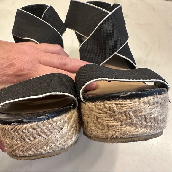 Candie’s black platform heels - Picture 6 of 7